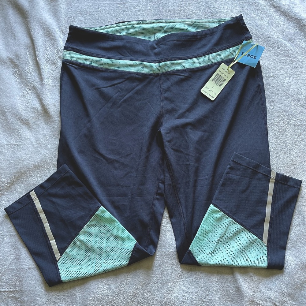 NWT Tangerine athletic crop pants